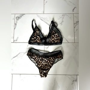 Women’s Size L lingerie